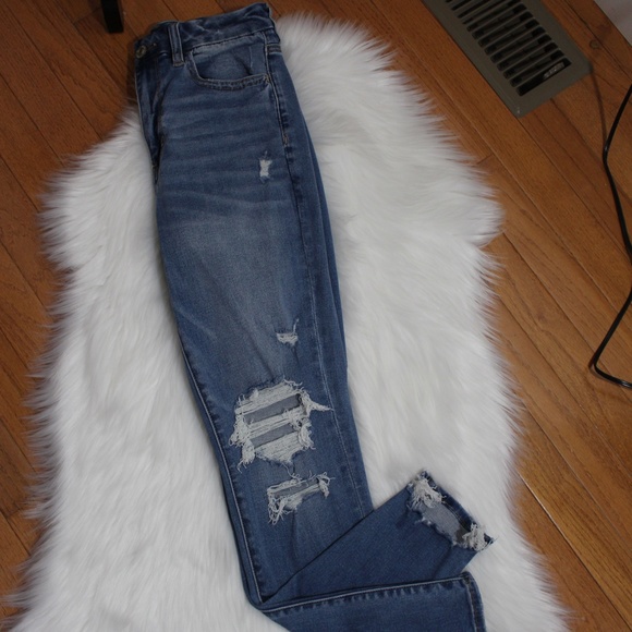 American Eagle, distressed -  Curvy Hi-Rise Jegging - Next Level Stretch - Picture 2 of 8
